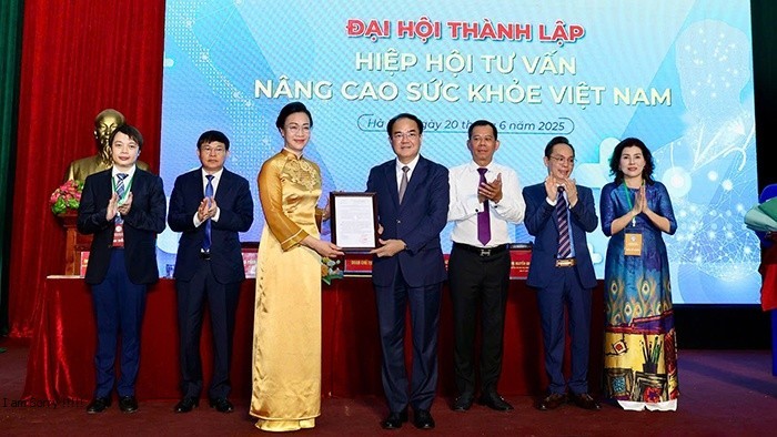 chinh-thuc-thanh-lap-hiep-hoi-tu-van-nang-cao-suc-khoe-viet-nam11750411960202506201953375786830-1750471634.jpg