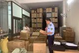 Thu giữ hơn 7.000 sản phẩm nghi giả nhãn hiệu ZARA tại phường Phú Lương, Hà Nội
