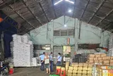 Phát hiện điểm chứa trữ gần 15 tấn đường cát nhập lậu