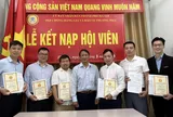 Lễ kết nạp hội viên mới: Tăng cường liên kết doanh nghiệp, đẩy mạnh chống hàng giả tại Hà Nội