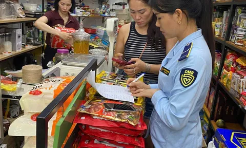 Quản lý thị trường thành phố Hải Phòng dồn lực chặn hàng lậu, hàng giả