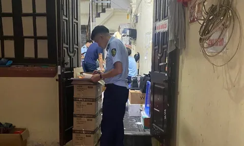 Kiểm tra, xử phạt 04 cơ sở kinh doanh mỹ phẩm nhập lậu tại TP.Hà Nội