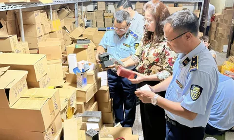 Hà Nội: phát hiện và bắt giữ hơn 2.000 vụ buôn lậu, hàng giả trong 06 tháng năm 2025