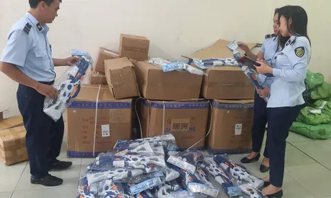 Hà Nội: Xử phạt 2 cơ sở kinh doanh đồ chơi trẻ em nhập lậu, vi phạm thương mại điện tử
