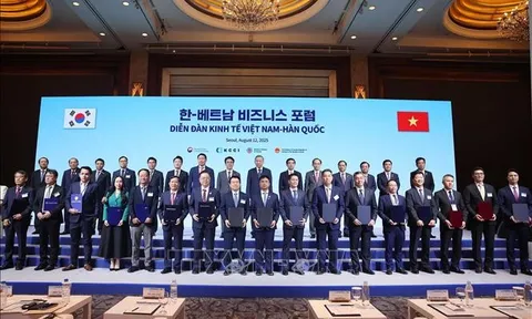 Tổng Bí thư Tô Lâm và Thủ tướng Hàn Quốc chứng kiến lễ trao các thỏa thuận hợp tác