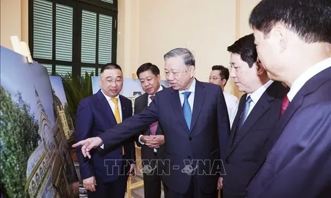 Tổng Bí thư và Chủ tịch nước dự lễ bàn giao Trụ sở làm việc Cơ quan Chủ tịch nước