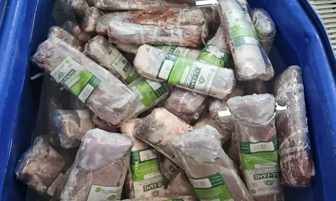 Khởi tố 04 đối tượng sản xuất thịt trâu giả thịt bò Wagyu