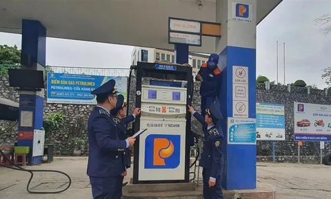 Biến động năng lượng toàn cầu: Siết chặt kiểm tra kinh doanh xăng dầu để giữ ổn định thị trường trong nước
