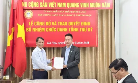 Công bố quyết định bổ nhiệm Tổng Thư ký Hội Chống hàng giả và Bảo vệ thương hiệu Hà Nội