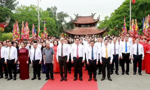 PHÚ THỌ TRANG NGHIÊM TỔ CHỨC LỄ GIỖ QUỐC TỔ LẠC LONG QUÂN, TƯỞNG NIỆM TỔ MẪU ÂU CƠ