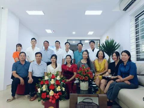 LÃNH ĐẠO HỘI ĐI THĂM, LÀM VIỆC VỚI HỘI VIÊN NHA KHOA QUỐC TẾ BÁCH KHOA