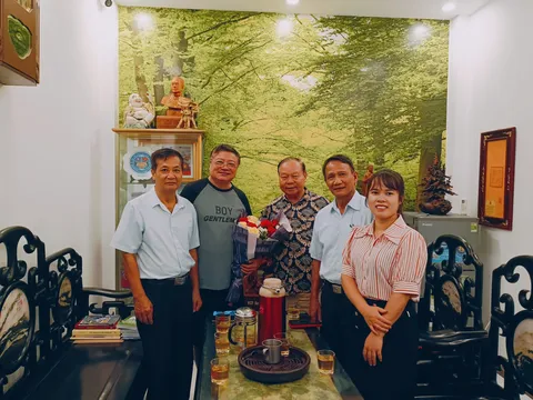LÃNH ĐẠO HỘI ĐI THĂM, LÀM VIỆC VỚI HỘI VIÊN CÔNG TY TNHH THẢO DƯỢC TRANFACO