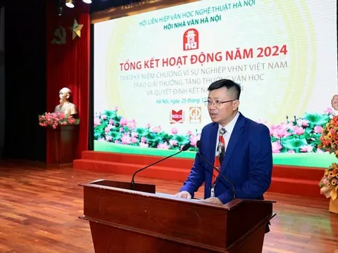 Tác giả Đinh Văn Bình ra mắt tập thơ “Đuốc sáng” và ca khúc “Tự hào báo chí Việt Nam”