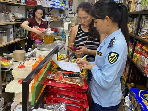 Quản lý thị trường thành phố Hải Phòng dồn lực chặn hàng lậu, hàng giả