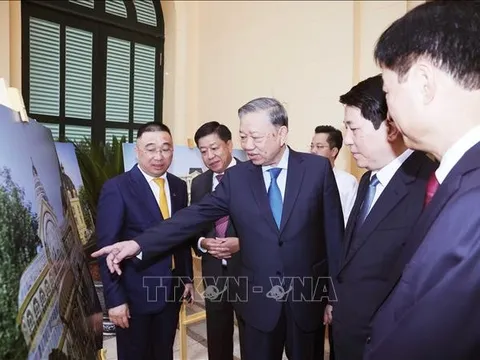 Tổng Bí thư và Chủ tịch nước dự lễ bàn giao Trụ sở làm việc Cơ quan Chủ tịch nước