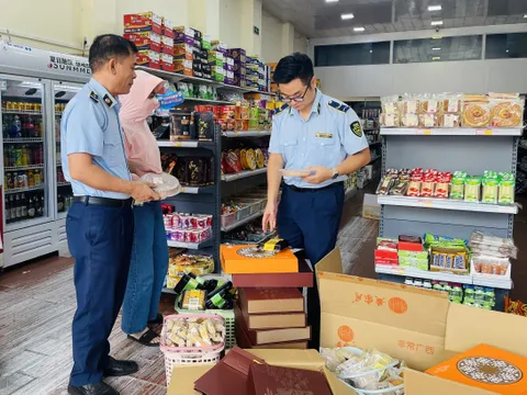 Quảng Ninh: Liên tiếp phát hiện, xử lý 02 vụ kinh doanh 364 chiếc bánh trung thu nhập lậu