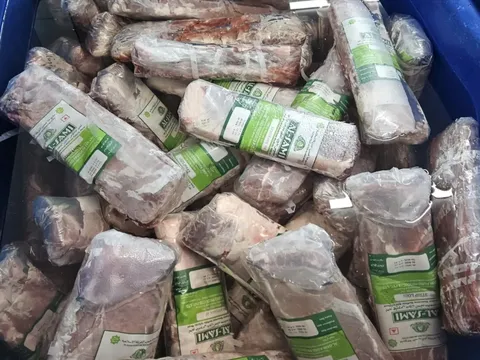 Khởi tố 04 đối tượng sản xuất thịt trâu giả thịt bò Wagyu