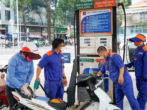 Giá xăng dầu đồng loạt giảm trong kỳ điều hành ngày 23/10/2025