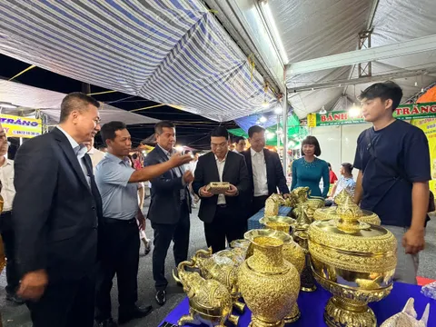 Khai mạc Hội chợ Thương mại OCOP vùng biên giới Việt Nam - Campuchia