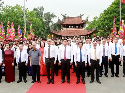 PHÚ THỌ TRANG NGHIÊM TỔ CHỨC LỄ GIỖ QUỐC TỔ LẠC LONG QUÂN, TƯỞNG NIỆM TỔ MẪU ÂU CƠ