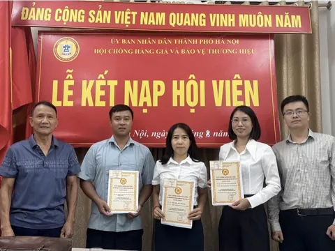 Hội Chống hàng giả và Bảo vệ thương hiệu TP. Hà Nội kết nạp 3 hội viên mới, tăng cường sức mạnh liên kết vì môi trường kinh doanh lành mạnh