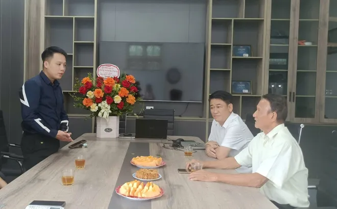 Hội HATAP thăm và chúc mừng Công ty Roson Việt Nam – Điển hình doanh nghiệp hội viên tiêu biểu nhân Ngày Doanh nhân Việt Nam 13/10
